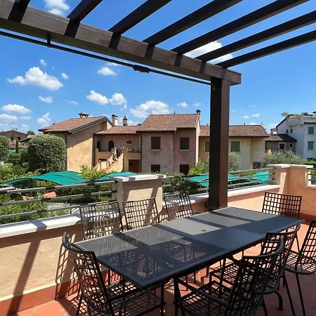 Garda Village 3* بسكييرا ديل غاردا