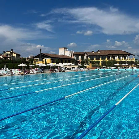 Garda Village 3* ペスキエーラ・デル・ガルダ