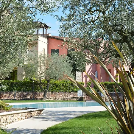 Garda Village 3* ペスキエーラ・デル・ガルダ