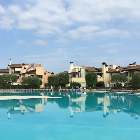 Garda Village 3*