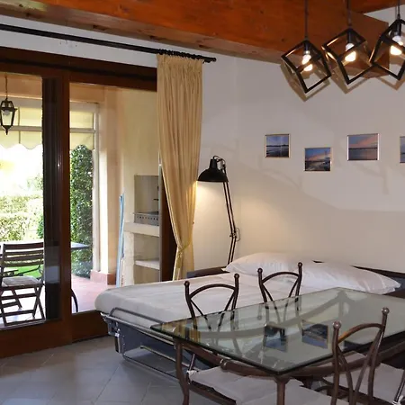 Garda Village منتجع