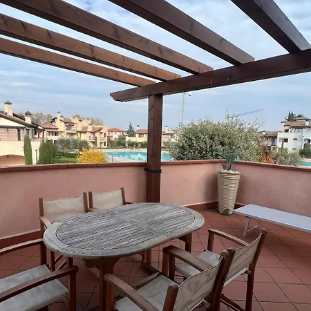 Garda Village منتجع 3*
