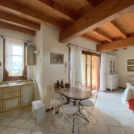 Resort Garda Village 3*