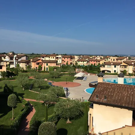 Garda Village 3* بسكييرا ديل غاردا