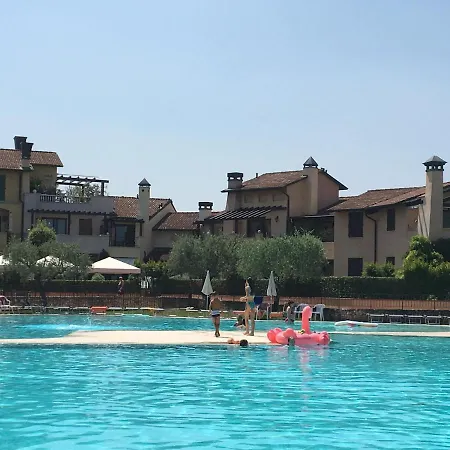Garda Village 3* بسكييرا ديل غاردا