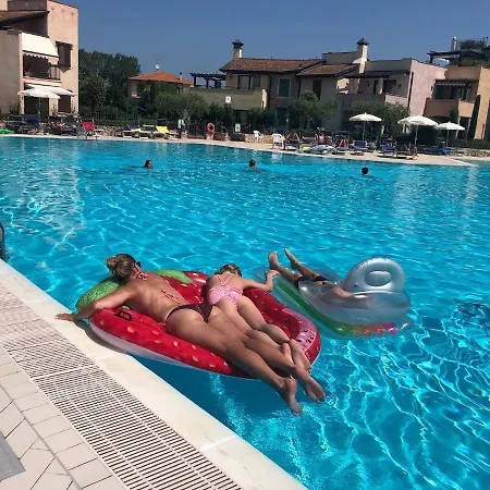 Garda Village منتجع 3*