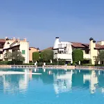 Garda Village 3*