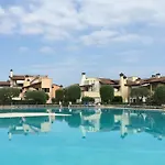 Garda Village 3*