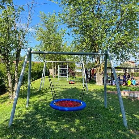 Garda Village 3*