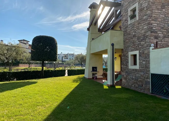 Garda Village 3*